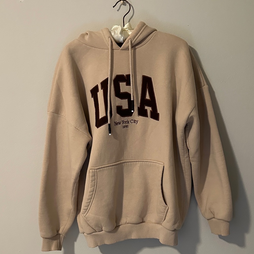 Beige USA New York City Hoodie Unisex - Perfect For 4th Of July - Picture 3 of 9